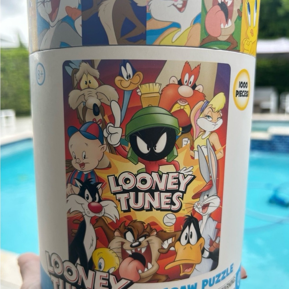 Looney Tunes 1000 Piece Puzzle